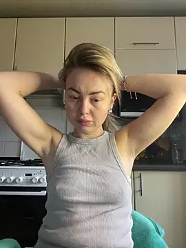 MartaLuna  online show from February 26, 2026, 8:03 am