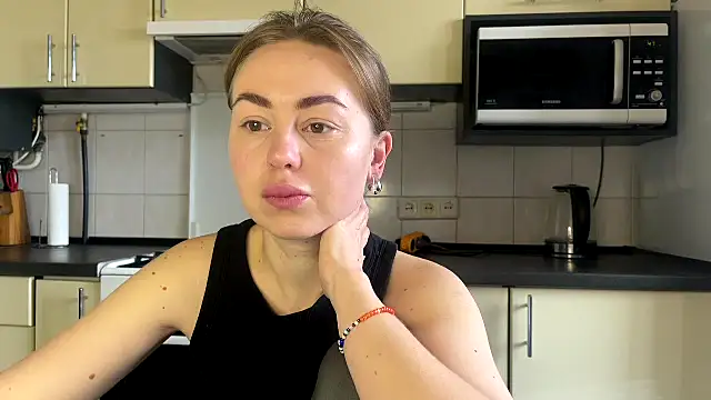 MartaLuna  online show from March 25, 2026, 7:30 am