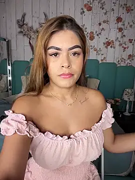 Snapshot of MayaMoanXXX chatting on May 18, 2026, 1:05 pm MayaMoanXXX online show from May 18, 2026, 1:05 pm