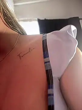 MayaMoanXXX online show from October 23, 2025, 1:10 pm