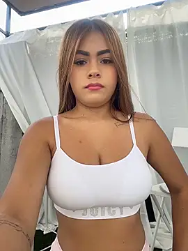 MayaMoanXXX online show from April 13, 2026, 1:15 pm