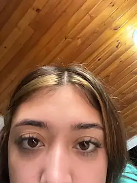 kimmy vegga2 online show from November 6, 2025, 2:32 pm