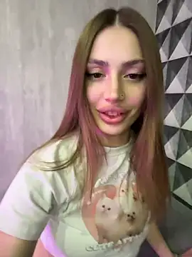 Elizabeth Tay online show from March 4, 2026, 7:32 pm