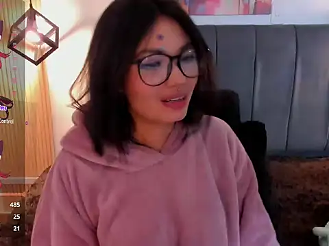 Snapshot of Evaa_rosee_ chatting on October 9, 2025, 12:00 am Evaa rosee online show from October 9, 2025, 12:00 am