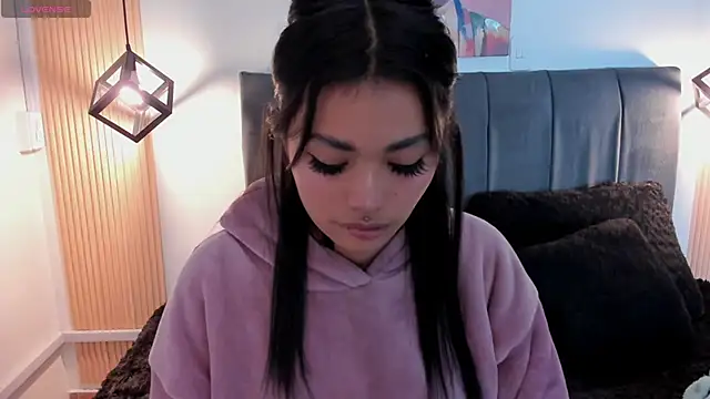 Snapshot of Evaa_rosee_ chatting on September 29, 2025, 11:49 am Evaa rosee online show from September 29, 2025, 11:49 am