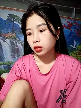 Snapshot of Vy_xx chatting on October 16, 2025, 11:13 pm Vy xx online show from October 16, 2025, 11:13 pm