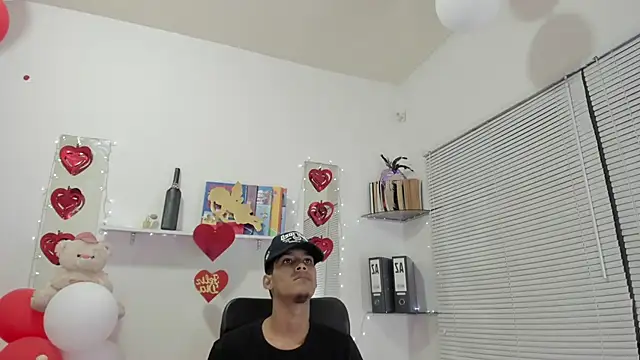 xxKamadevaxx online show from September 22, 2025, 12:44 pm