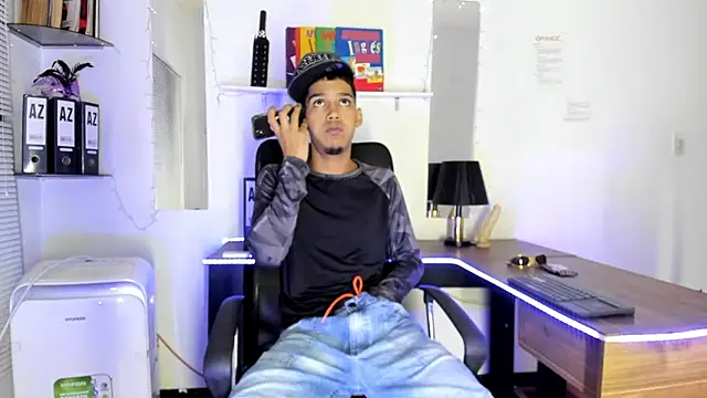 xxKamadevaxx online show from November 21, 2025, 12:37 pm