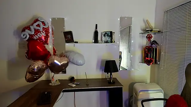 xxKamadevaxx online show from February 20, 2026, 12:51 pm