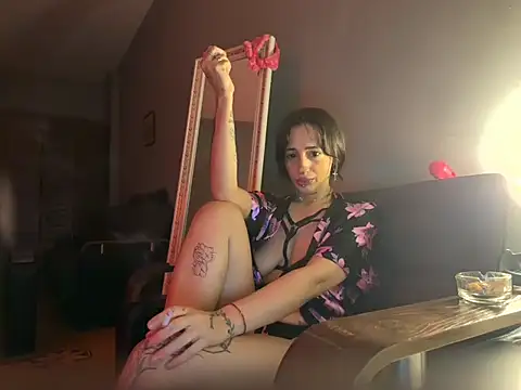 Monica uwu online show from October 18, 2025, 4:09 pm