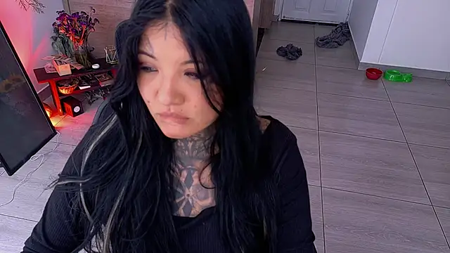 Unatatuada online show from November 19, 2025, 7:25 pm