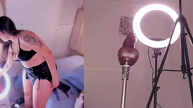 hannahst  online show from February 18, 2026, 7:32 pm