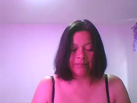 Snapshot of adri89-g chatting on October 3, 2025, 12:50 pm adri89-g online show from October 3, 2025, 12:50 pm