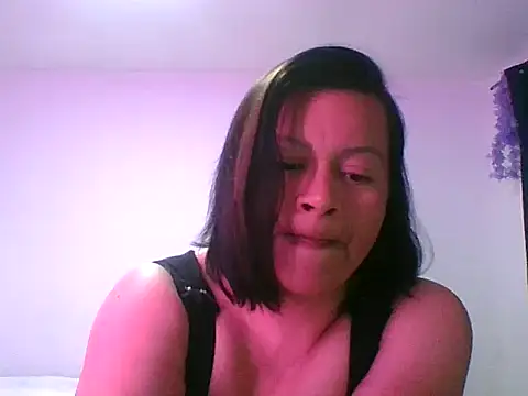 Snapshot of adri89-g chatting on October 7, 2025, 10:55 pm adri89-g online show from October 7, 2025, 10:55 pm