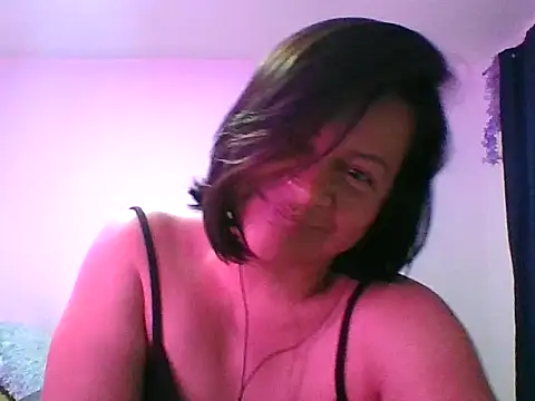 Snapshot of adri89-g chatting on September 23, 2025, 3:24 am adri89-g online show from September 23, 2025, 3:24 am