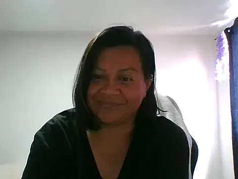 Snapshot of adri89-g chatting on September 28, 2025, 3:52 pm adri89-g online show from September 28, 2025, 3:52 pm