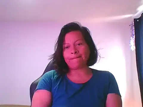 Snapshot of adri89-g chatting on September 30, 2025, 4:57 pm adri89-g online show from September 30, 2025, 4:57 pm
