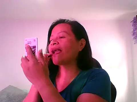 Snapshot of adri89-g chatting on September 20, 2025, 2:22 pm adri89-g online show from September 20, 2025, 2:22 pm