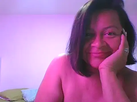 Snapshot of adri89-g chatting on September 11, 2025, 9:26 pm adri89-g online show from September 11, 2025, 9:26 pm