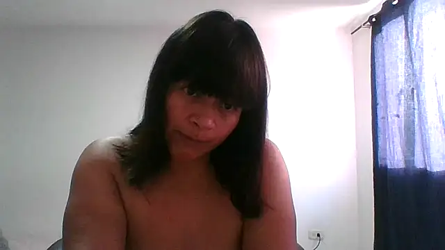 adri89-g online show from February 9, 2026, 12:36 pm