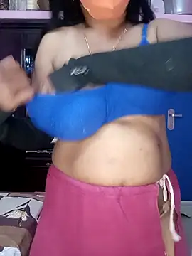 Snapshot of KannadaTamilTeluguBeauty chatting on January 5, 2026, 5:27 pm KannadaTamilTeluguBeauty online show from January 5, 2026, 5:27 pm