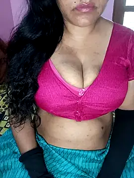 Snapshot of KannadaTamilTeluguBeauty chatting on November 14, 2025, 4:16 am KannadaTamilTeluguBeauty online show from November 14, 2025, 4:16 am