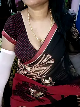 Snapshot of KannadaTamilTeluguBeauty chatting on December 5, 2025, 5:39 am KannadaTamilTeluguBeauty online show from December 5, 2025, 5:39 am