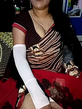 Snapshot of KannadaTamilTeluguBeauty chatting on December 5, 2025, 5:44 pm KannadaTamilTeluguBeauty online show from December 5, 2025, 5:44 pm