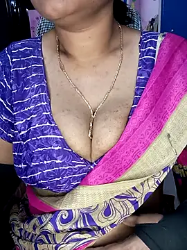 Snapshot of KannadaTamilTeluguBeauty chatting on January 12, 2026, 1:29 pm KannadaTamilTeluguBeauty online show from January 12, 2026, 1:29 pm