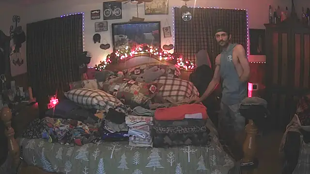 HarmoniousPhantasm3 online show from December 19, 2025, 10:01 pm