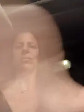 Snapshot of Alexis21821 chatting on September 19, 2025, 10:03 pm Alexis21821 online show from September 19, 2025, 10:03 pm