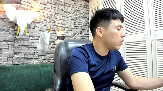 Nick Wolff online show from November 28, 2025, 3:39 am