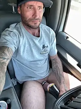 Snapshot of skip69xxx chatting on June 10, 2026, 5:14 pm skip69xxx online show from June 10, 2026, 5:14 pm