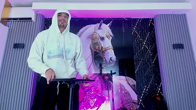 Snapshot of Iam_Steven chatting on November 10, 2025, 12:21 pm Iam Steven online show from November 10, 2025, 12:21 pm