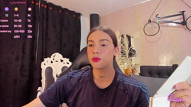 Snapshot of Almaazz chatting on February 2, 2026, 7:46 pm Almaazz online show from February 2, 2026, 7:46 pm