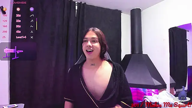 Snapshot of Almaazz chatting on December 16, 2025, 11:25 am Almaazz online show from December 16, 2025, 11:25 am