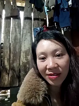 bonnie-00 online show from December 3, 2025, 12:01 am