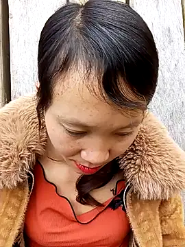 bonnie-00 online show from November 21, 2025, 7:18 am