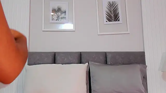 Snapshot of cherry_skinny_ chatting on February 8, 2026, 3:37 am cherry skinny online show from February 8, 2026, 3:37 am