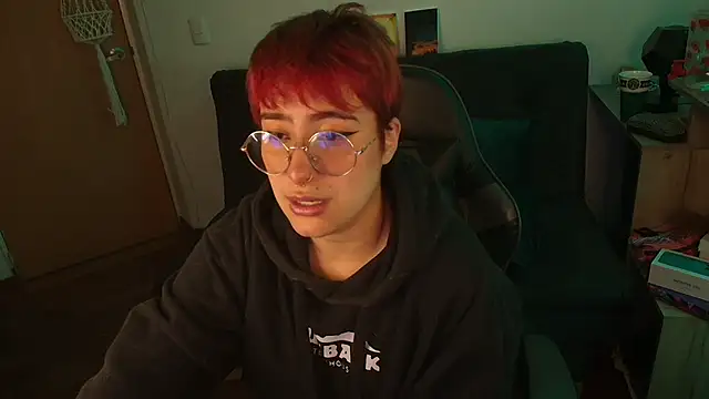 Snapshot of Miacatsito3 chatting on November 13, 2025, 3:32 am Miacatsito3 online show from November 13, 2025, 3:32 am