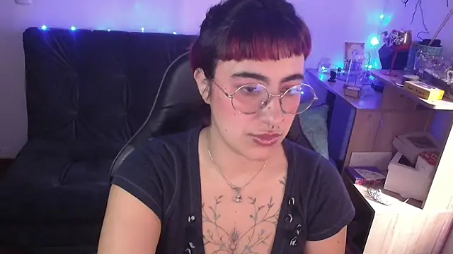 Miacatsito3 online show from March 26, 2026, 4:49 pm