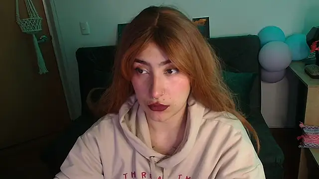 Snapshot of Miacatsito3 chatting on November 25, 2025, 11:48 pm Miacatsito3 online show from November 25, 2025, 11:48 pm