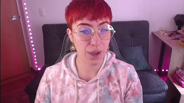 Snapshot of Miacatsito3 chatting on October 9, 2025, 5:02 pm Miacatsito3 online show from October 9, 2025, 5:02 pm