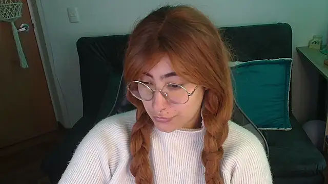 Snapshot of Miacatsito3 chatting on December 18, 2025, 9:07 pm Miacatsito3 online show from December 18, 2025, 9:07 pm