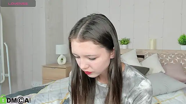 Amanda Reedd online show from September 26, 2025, 7:15 am