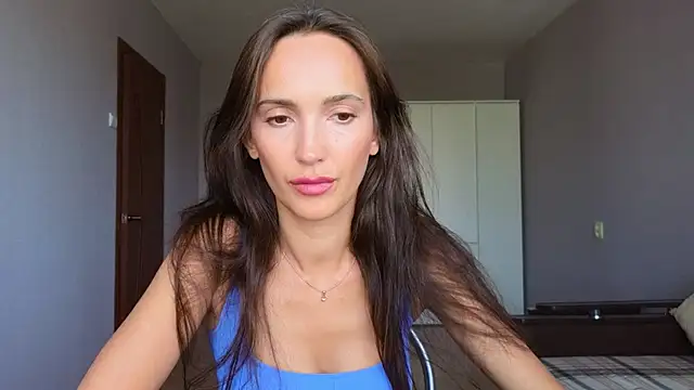 Lillian-Clark online show from April 18, 2026, 10:39 am