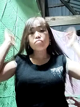 Snapshot of Vuong_x chatting on October 23, 2025, 1:10 pm Vuong x online show from October 23, 2025, 1:10 pm