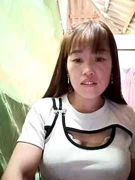 Snapshot of Vuong_x chatting on October 10, 2025, 3:07 am Vuong x online show from October 10, 2025, 3:07 am