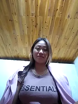 Snapshot of Dung_x chatting on January 18, 2026, 3:48 pm Dung x online show from January 18, 2026, 3:48 pm