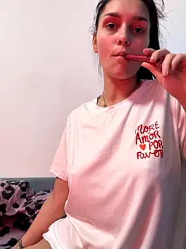 EllaBlowy online show from November 21, 2025, 9:52 am